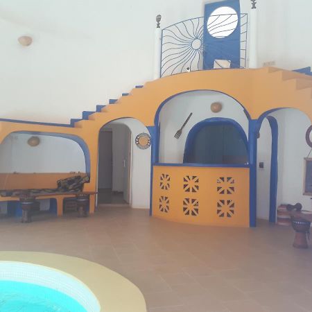 La Maison Blanche Deni Biram Ndao Ngoại thất bức ảnh