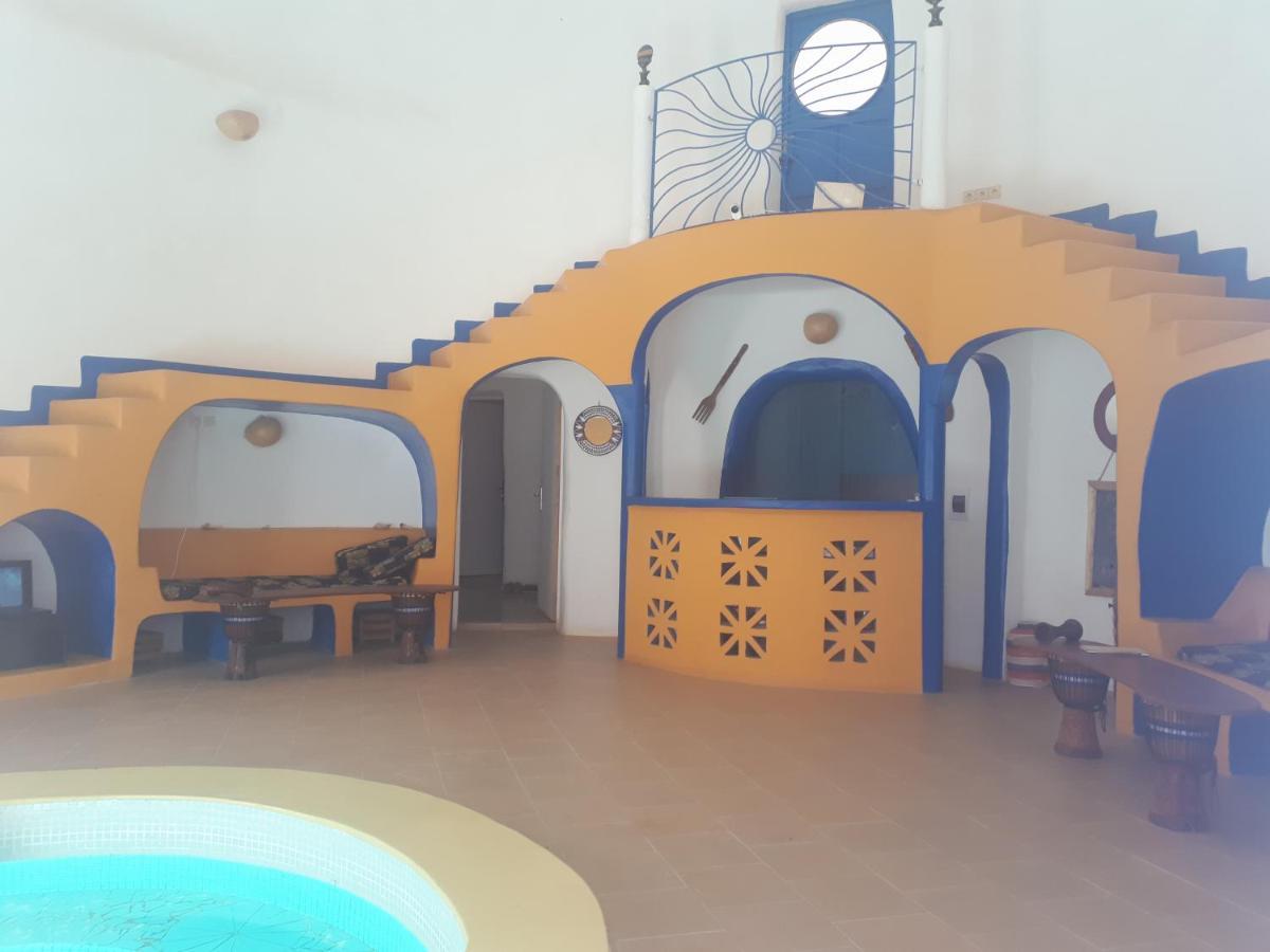 La Maison Blanche Deni Biram Ndao Ngoại thất bức ảnh
